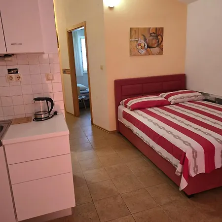 Gogi Apartment