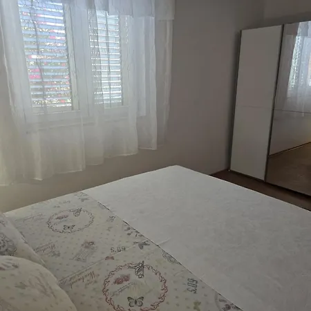 Gogi Apartment