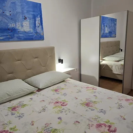 Apartment Gogi *