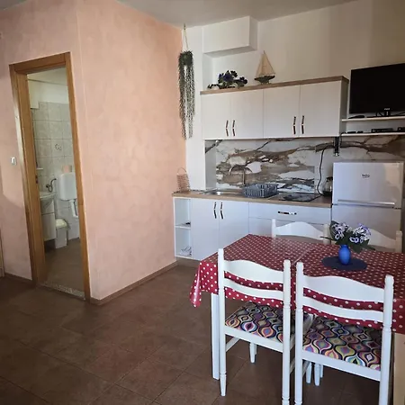 Apartment Gogi *